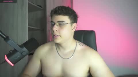 Snapshot of odin_blake chatting on March 9, 12:10 am ODIN online show from March 9, 12:10 am