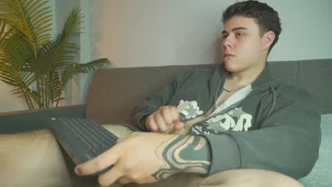 Snapshot of odin_blake chatting on December 27, 3:42 am ODIN online show from December 27, 3:42 am