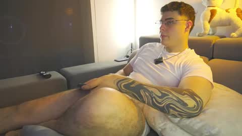 Snapshot of odin_blake chatting on February 22, 2:06 am ODIN online show from February 22, 2:06 am