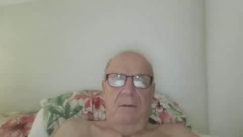 Snapshot of oggi95 chatting on September 26, 7:39 am oggi95 online show from September 26, 7:39 am