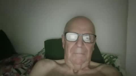 Snapshot of oggi95 chatting on October 9, 10:36 pm oggi95 online show from October 9, 10:36 pm