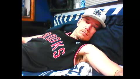 who dares  toss me some  tips lets have fun online show from December 14, 5:07 am