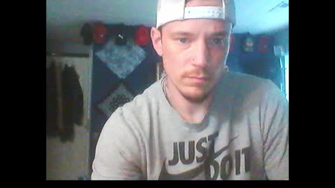 who dares  toss me some  tips lets have fun online show from March 3, 12:23 am