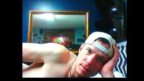 who dares  toss me some  tips lets have fun online show from December 13, 4:33 am