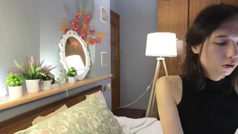 Ami online show from November 8, 1:58 pm