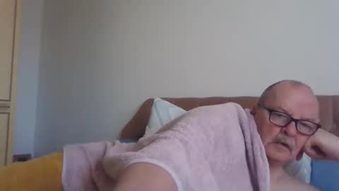 old_fkr online show from March 7, 11:52 am