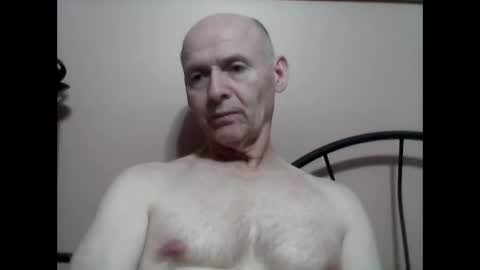 Snapshot of oldbuthorny62 chatting on January 18, 10:49 pm oldbuthorny62 online show from January 18, 10:49 pm