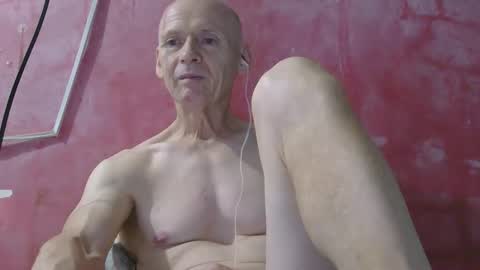 oldbuthorny62 online show from May 17, 3:08 pm