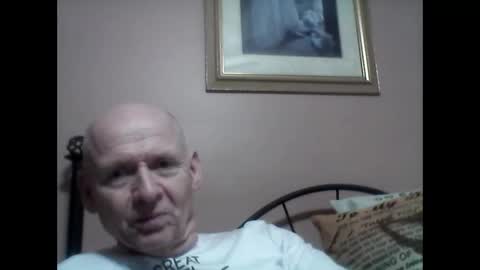 Snapshot of oldbuthorny62 chatting on December 31, 6:35 pm oldbuthorny62 online show from December 31, 6:35 pm