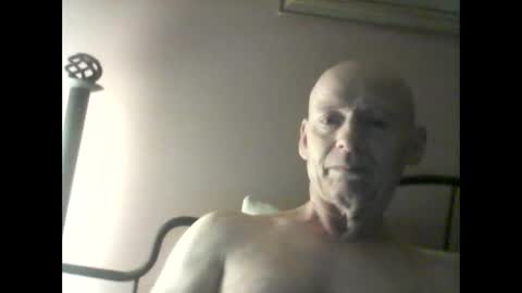 Snapshot of oldbuthorny62 chatting on January 8, 11:10 am oldbuthorny62 online show from January 8, 11:10 am