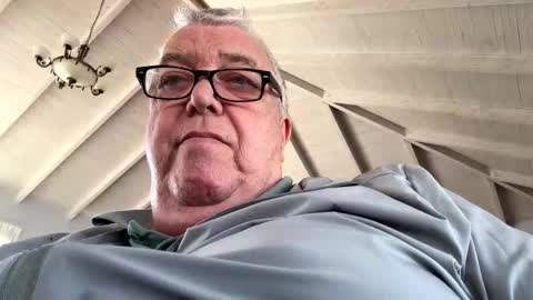 Snapshot of oldcock65uk chatting on October 8, 11:36 am Fergus online show from October 8, 11:36 am