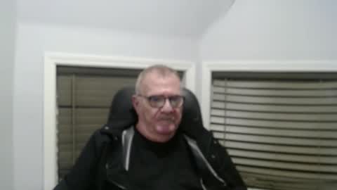 Snapshot of oldguybigd chatting on September 27, 6:00 am oldguybigd online show from September 27, 6:00 am