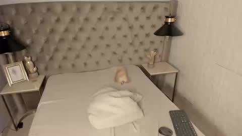 Snapshot of oliiverr22 chatting on September 22, 4:39 pm oliiverr22 online show from September 22, 4:39 pm