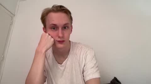 Oliver and Thomas online show from November 6, 11:57 am