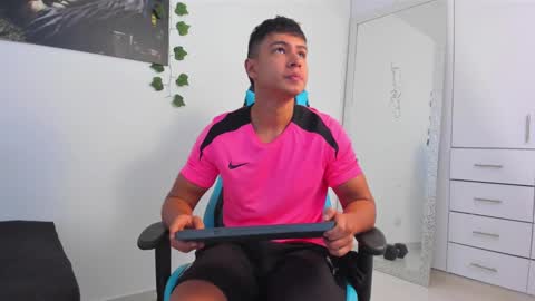 Oliver bray online show from February 24, 3:53 pm