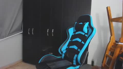 Oliver bray online show from November 29, 11:29 pm