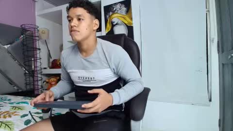 O L I V E R online show from April 16, 1:49 am