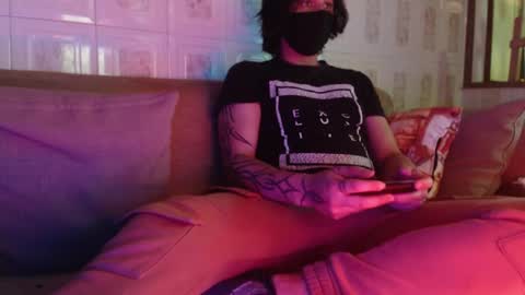 oliver_laid_2023 online show from January 1, 5:22 am