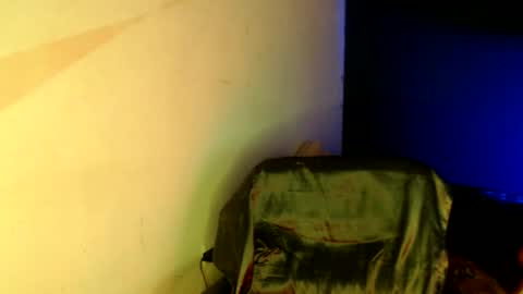 oliver_laid_2023 online show from January 18, 5:48 pm