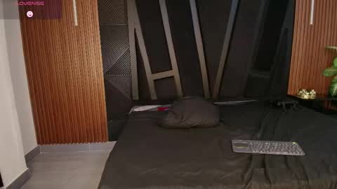 OLIVER LAURENT online show from April 21, 2:51 am