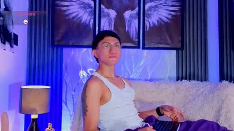 oliver mr  online show from March 27, 7:48 pm