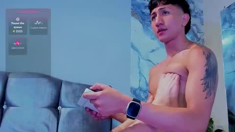 oliver mr  online show from February 28, 10:42 pm