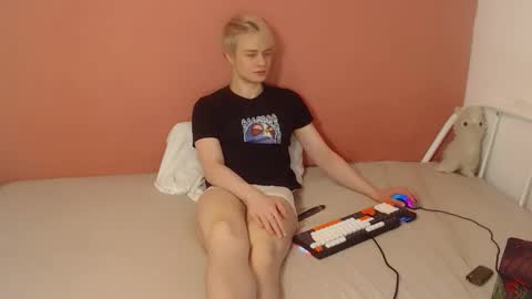 Oliver online show from March 13, 1:02 am