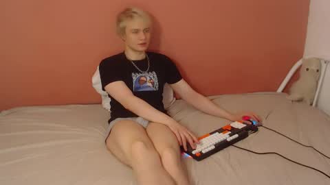 Oliver online show from April 9, 1:36 am