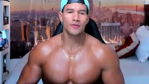 Snapshot of oliver_tommy chatting on October 5, 4:11 pm oliver_tommy online show from October 5, 4:11 pm