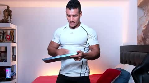 Snapshot of oliver_tommy chatting on September 9, 1:43 pm oliver_tommy online show from September 9, 1:43 pm