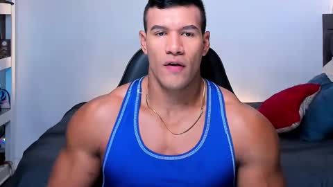 Snapshot of oliver_tommy chatting on September 14, 12:07 pm oliver_tommy online show from September 14, 12:07 pm