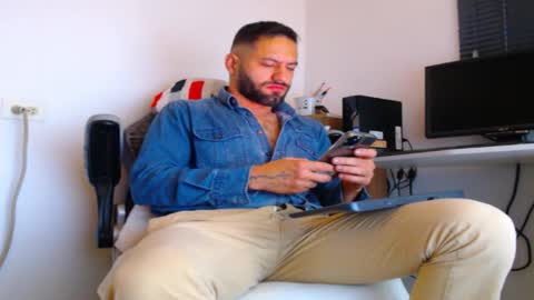 oliver online show from December 22, 12:24 pm