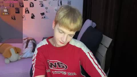 Snapshot of olivertasty chatting on October 18, 2:44 pm oliver online show from October 18, 2:44 pm