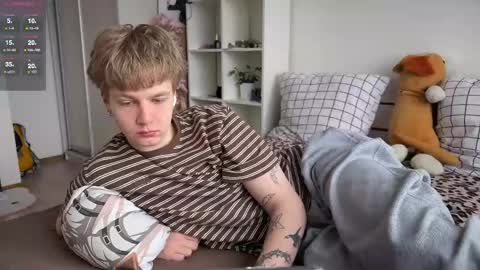 oliver online show from April 23, 9:25 am