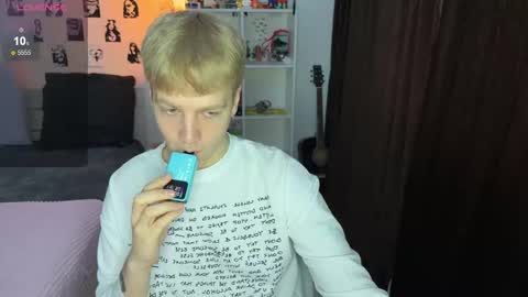 Snapshot of olivertasty chatting on October 13, 1:06 pm oliver online show from October 13, 1:06 pm