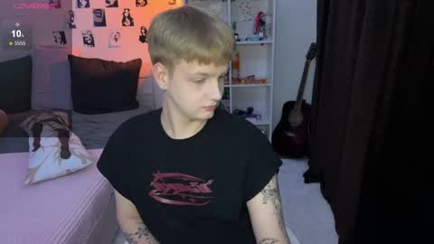 Snapshot of olivertasty chatting on October 2, 4:00 pm oliver online show from October 2, 4:00 pm