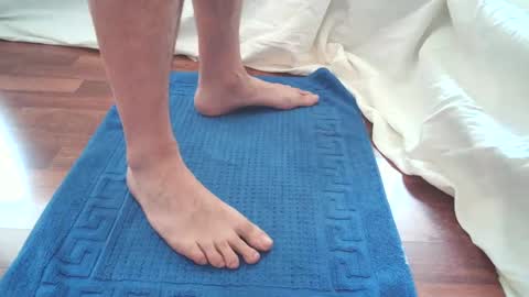 oliverthomsen2 online show from January 25, 8:42 am