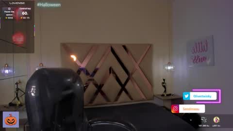 Oliver online show from October 20, 2:32 pm