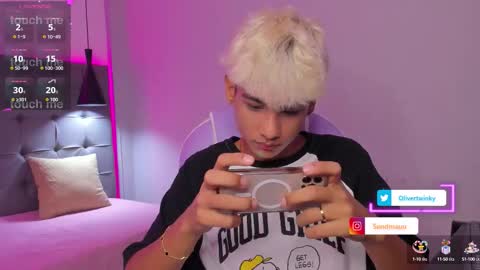 Oliver online show from October 2, 8:57 pm