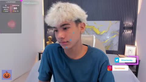 Oliver online show from October 4, 2:33 pm