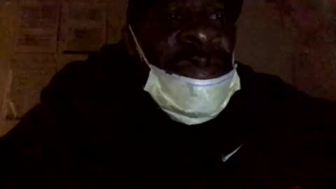 olivertwist1273 online show from December 12, 3:21 am