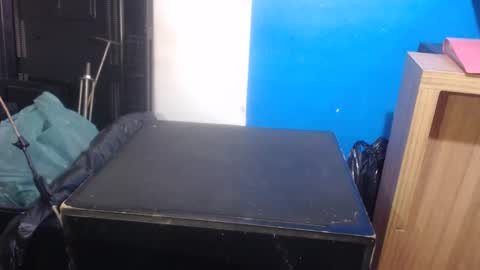 OlySantos online show from November 7, 10:40 am