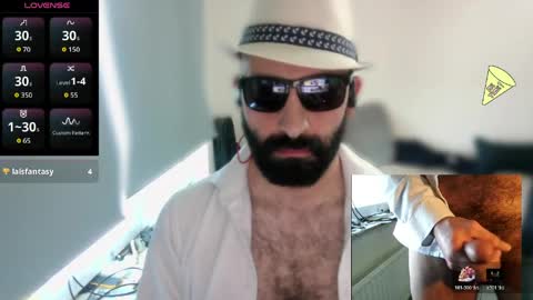 ona nisme online show from April 24, 5:43 am