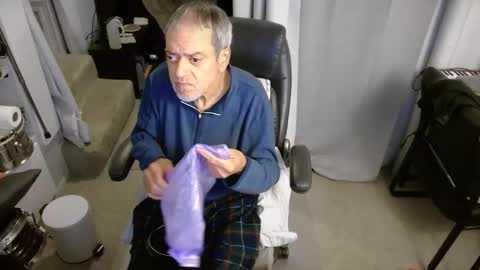 Snapshot of ondoko1234 chatting on October 9, 12:21 pm ondoko1234 online show from October 9, 12:21 pm