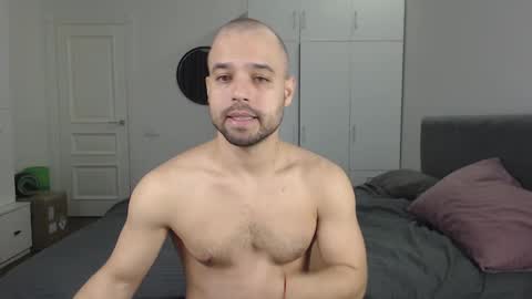 onebestlover online show from January 9, 9:16 am