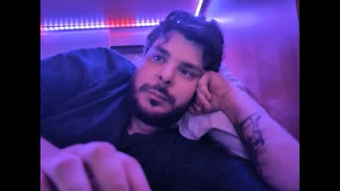 onecrew1 online show from October 4, 4:23 pm