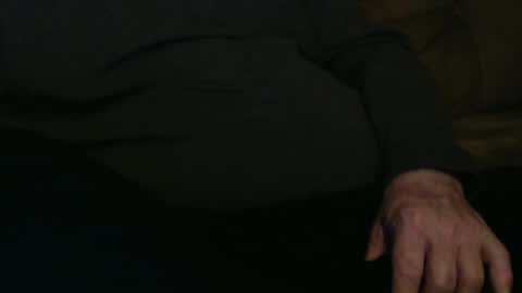 Snapshot of onehanglow chatting on January 12, 1:53 am Butch online show from January 12, 1:53 am
