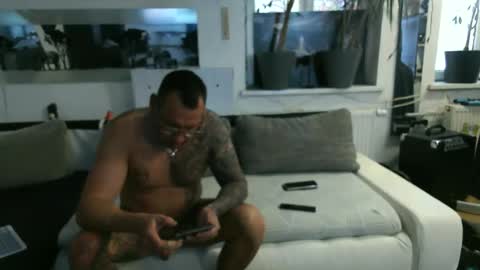 .....mICha..... online show from March 22, 8:41 am