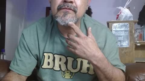 Snapshot of onewayallday chatting on September 26, 6:27 pm onewaykenny online show from September 26, 6:27 pm