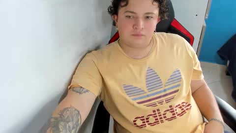 Andres INDEPENDENT MODEL online show from December 5, 5:53 pm